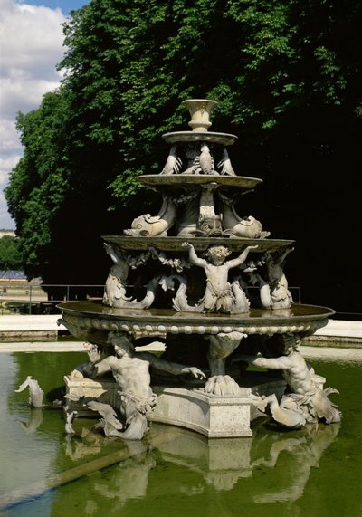 Fontana della Piramide da Francois Girardon